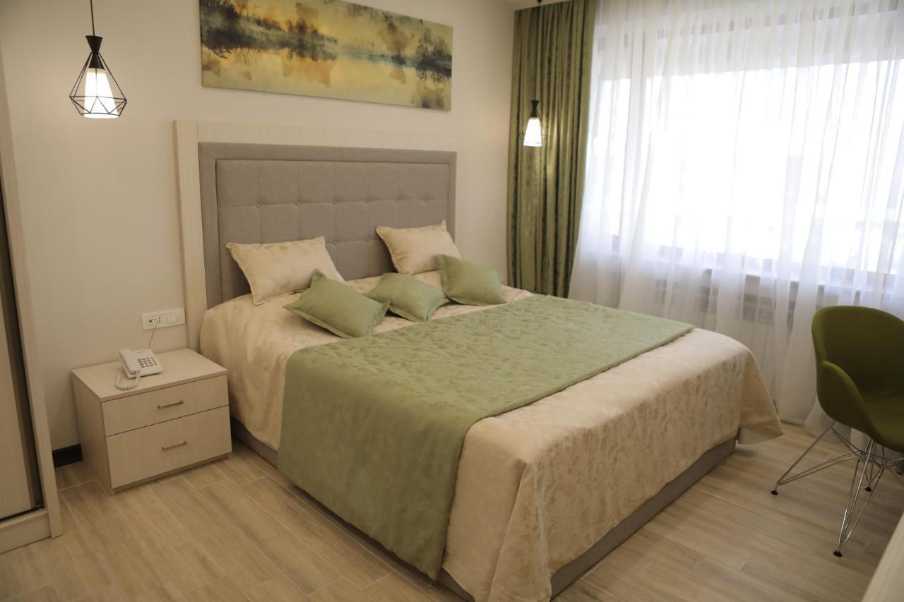 4Room Hotel Erivan Exterior foto
