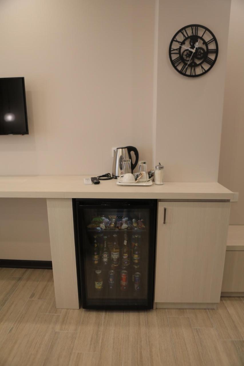 4Room Hotel Erivan Exterior foto