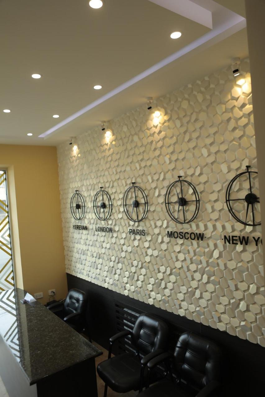 4Room Hotel Erivan Exterior foto